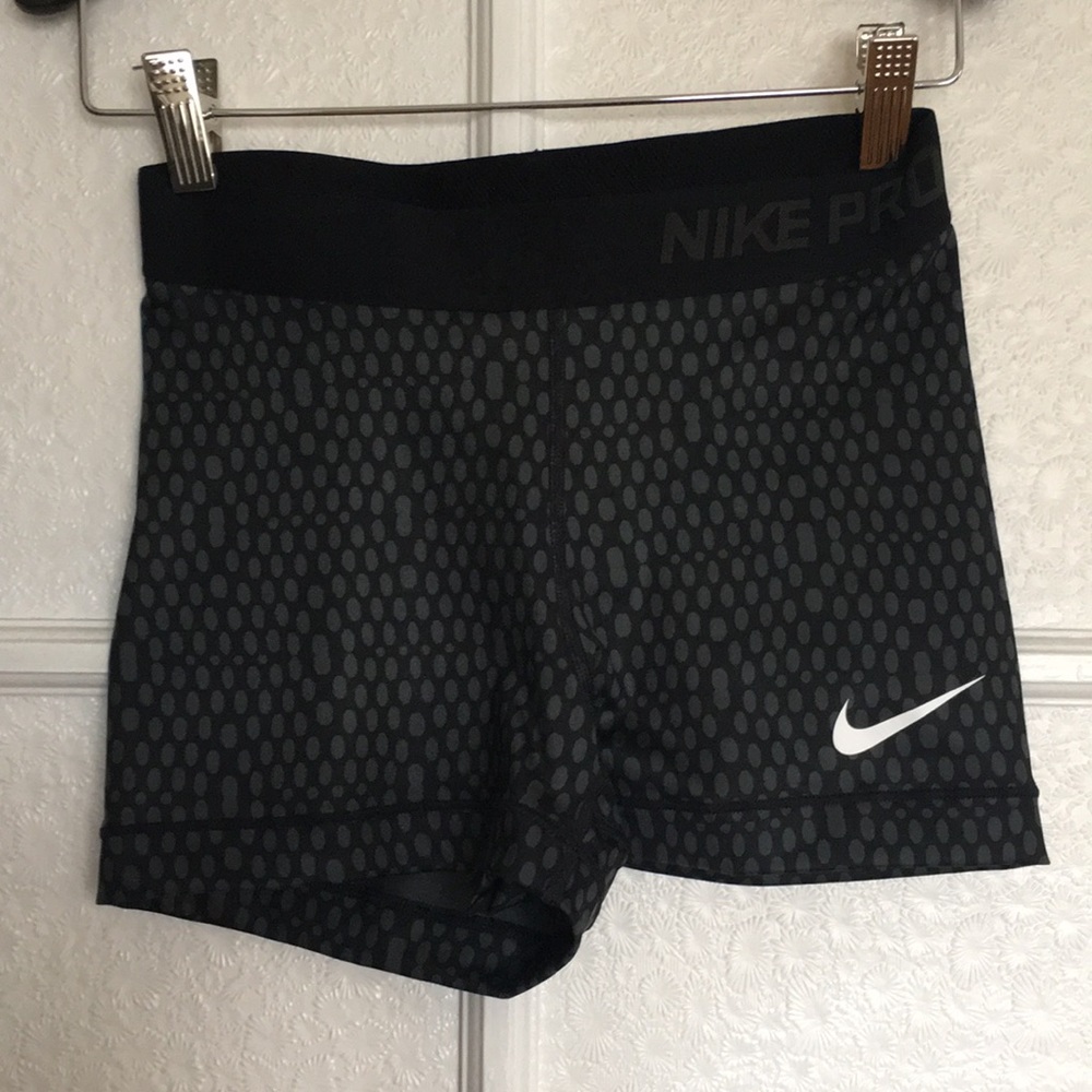 Nike dri-fit shorts size small